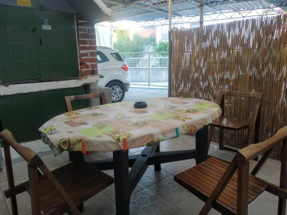 B&B Guest House "Be Happy"-Parking,Breakfast Center Split Exterior foto