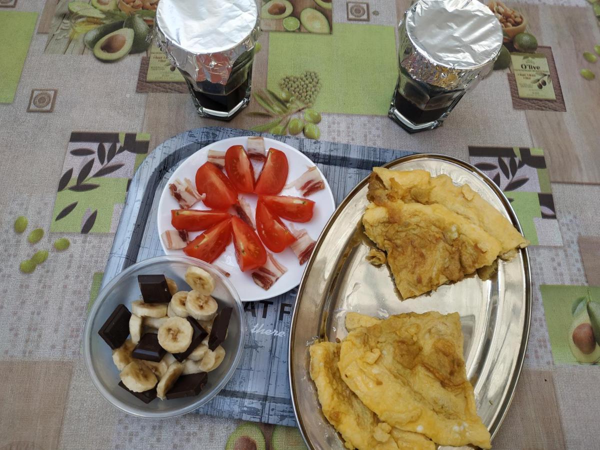 B&B Guest House "Be Happy"-Parking,Breakfast Center Split Exterior foto